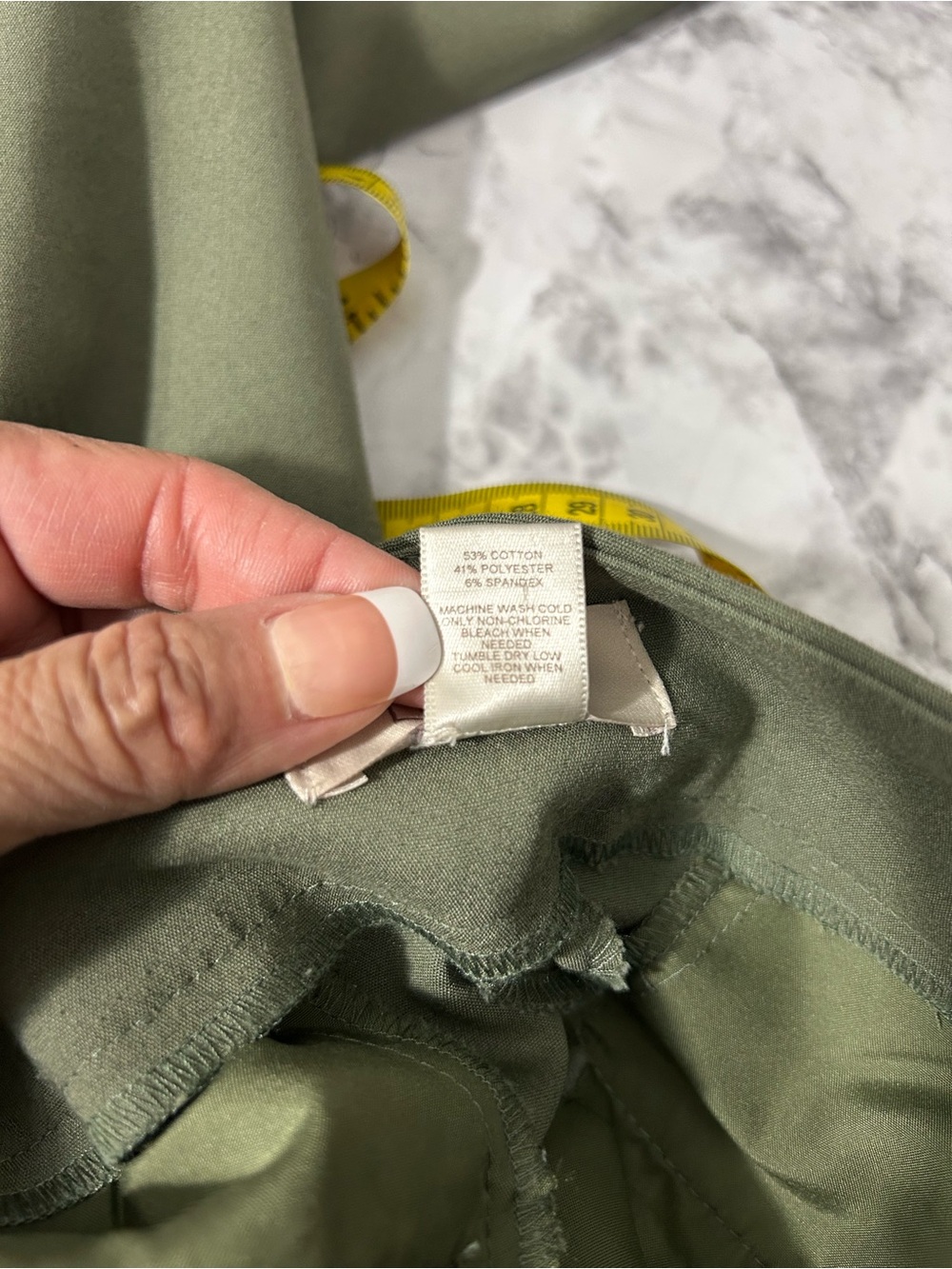 LOFT curvy Olive Green Cropped Straight-Leg Pants
7 - Picture 8 of 8